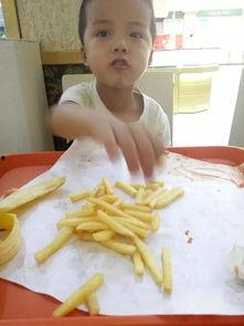 妈妈生宝宝肚子疼视频,肚子疼的震撼瞬间