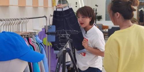 卖衣服的视频,跟随视频学穿衣服，打造个人风格