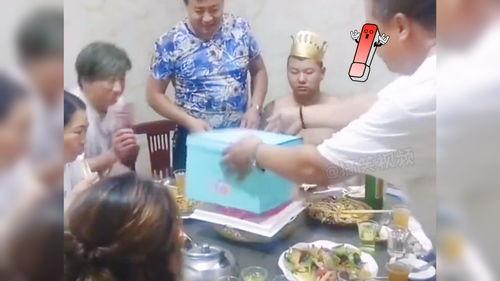 生日搞笑视频,笑翻生日！搞笑视频带你重温欢乐时光