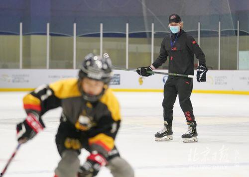 冰球教学视频,掌握技巧，提升竞技水平