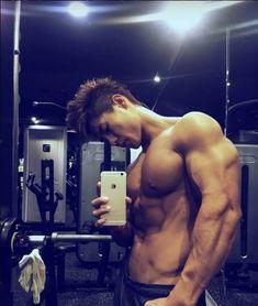 健身视频男
