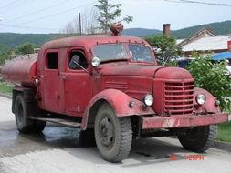 老解放牌汽车启动视频,唤醒岁月记忆的引擎轰鸣