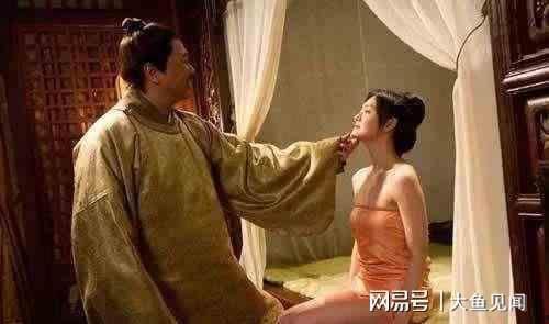 鸭王1无删减版床戏视频,激情床戏片段揭秘，无删减版剧情大揭秘