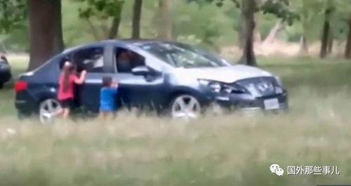 车上激情视频,揭秘现代都市情感纠葛