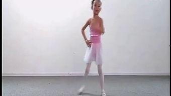 婴儿跳舞视频,宝宝舞蹈视频萌翻网友