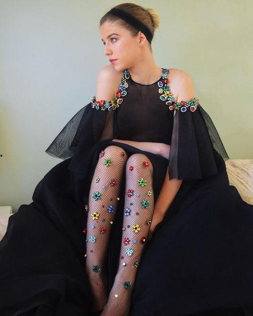 网袜视频,揭秘网络视频中的时尚潮流与审美变迁