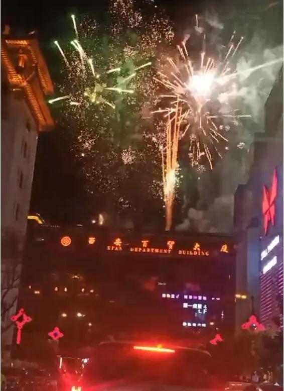 烟花燃放视频,烟花绽放的视觉盛宴