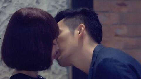 不忠吻戏视频,不忠吻戏视频引发热议