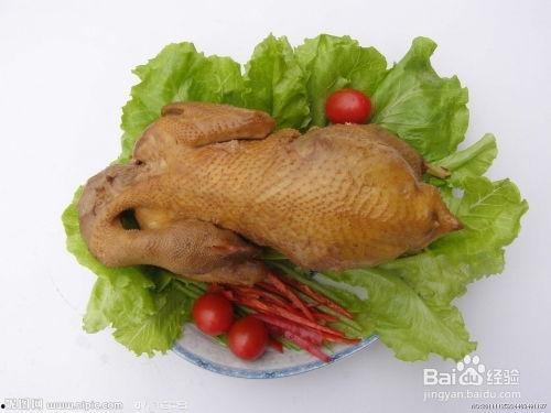 卤全鸡的做法视频教程,家常美味，一学就会