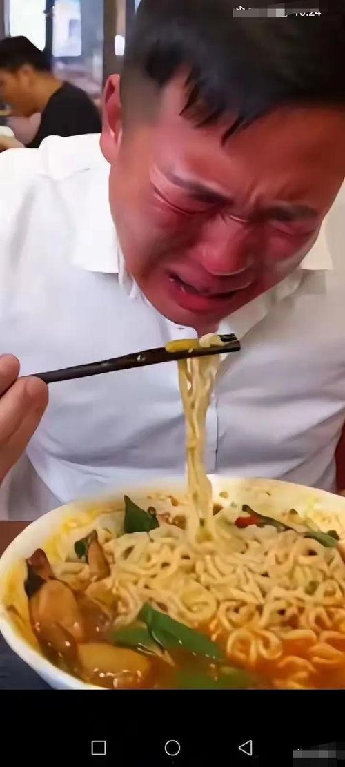 吃拉面视频,跟随镜头探寻拉面制作的艺术之旅