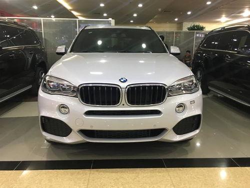 宝马x5视频,驾驭未来，尽享豪华驾驭体验