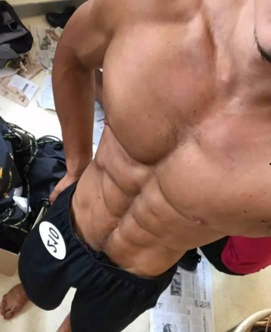 肌肉男撸管视频,揭秘健身狂热者的私密时刻