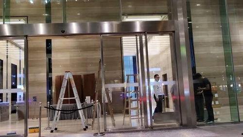 旋转门视频,穿梭时光的奇幻之旅