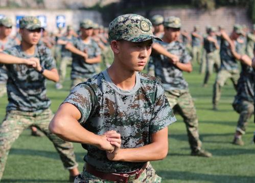 吃瓜爆料.co m军训,吃瓜爆料，那些不为人知的瞬间