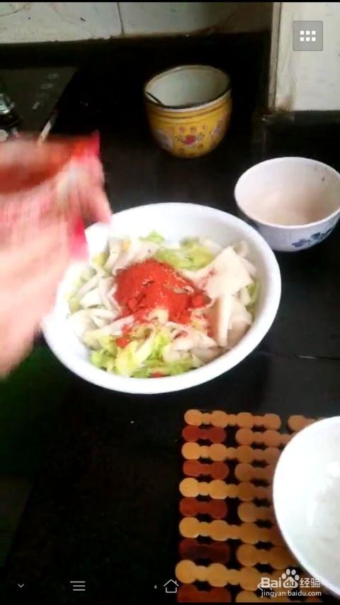 油泼面的家常做法视频,香气扑鼻，美味可口