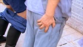 小孩被打屁股视频,家庭教育方式引热议