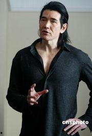 费翔视频,岁月如歌，传奇依旧