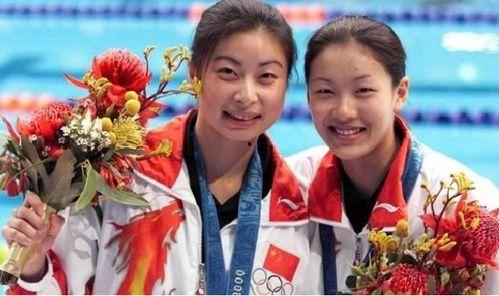 伏明霞跳水夺冠视频,巅峰时刻，闪耀奥运舞台