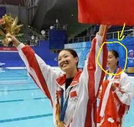 伏明霞跳水夺冠视频,巅峰时刻，闪耀奥运舞台