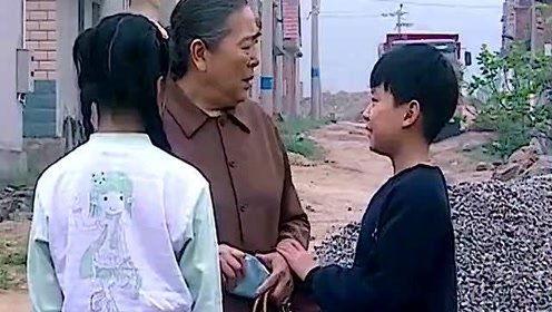 大奶奶视频,温馨日常，传承美好时光