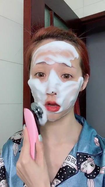 学化妆视频,打造完美妆容的必备技巧