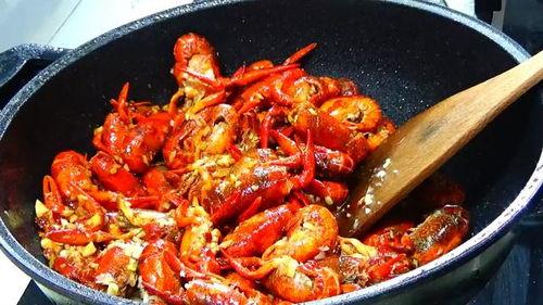 龙虾怎么做视频,家常美味龙虾烹饪攻略