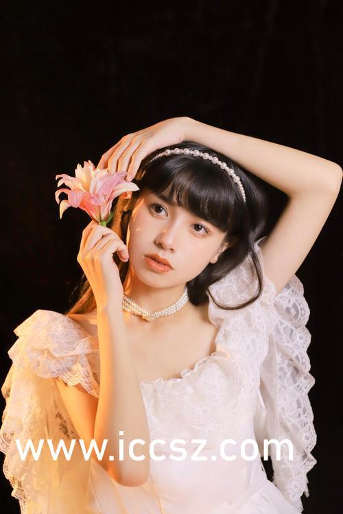 黑料社-独家爆料- 吃瓜爆料,吃瓜群众揭秘娱乐圈幕后真相