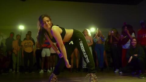 男孩街舞视频,动感视频引燃青春风采